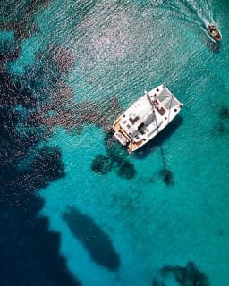 Lagoon 450 Fly in Sardinia / Porto Pollo / Porto di Porto Pollo thumbnail 7