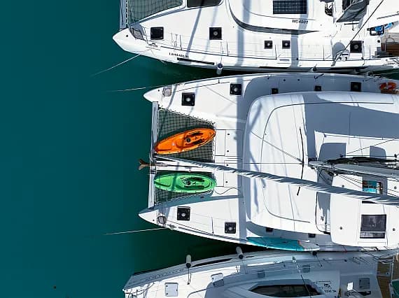 Lagoon 42 in Eden Island / Mahe, Victoria / Eden Island Marina - image 1