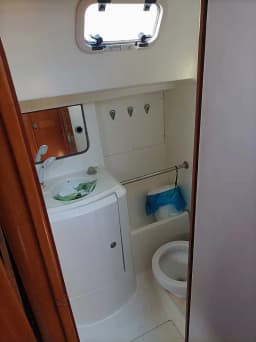 Oceanis 37 in Lefkada / Nikiana Marina thumbnail 12
