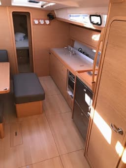 Dufour 460 Grand Large in Athens / Alimos Marina thumbnail 10