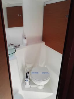 Dufour 460 Grand Large in Athens / Alimos Marina thumbnail 4