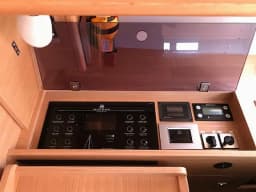 Dufour 460 Grand Large in Athens / Alimos Marina thumbnail 8