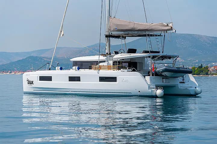Lagoon 46 in Kaštel Gomilica / Marina Kaštela - Photo 4