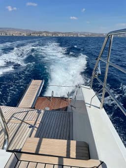 Lagoon Power 630 in Lavrion Marina thumbnail 25
