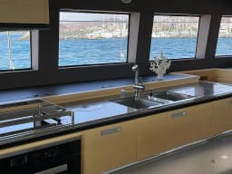 Lagoon Power 630 in Lavrion Marina thumbnail 26