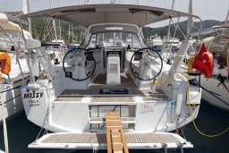 Oceanis 38.1 in Orhaniye / Marti Marina thumbnail 6