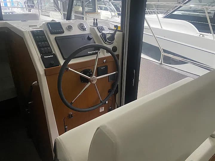 Swift Trawler 35 in Pula / Tehnomont Marina Veruda - Photo 4