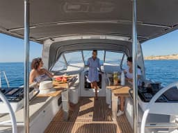 Oceanis 54 in Mallorca / Palma de Mallorca / La Lonja Marina Charter thumbnail 11