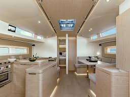 Oceanis 54 in Mallorca / Palma de Mallorca / La Lonja Marina Charter thumbnail 16