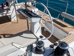 Oceanis 54 in Mallorca / Palma de Mallorca / La Lonja Marina Charter thumbnail 8