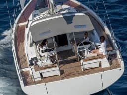 Oceanis 54 in Mallorca / Palma de Mallorca / La Lonja Marina Charter thumbnail 9