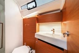 Sun Odyssey 350 in Preveza Main Port thumbnail 7