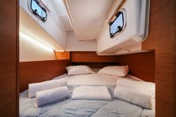 Sun Odyssey 350 in Preveza Main Port thumbnail 8