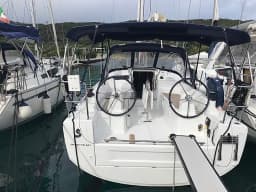 Oceanis 30.1 in Sardinia / Portisco / Cala dei Sardi thumbnail 4