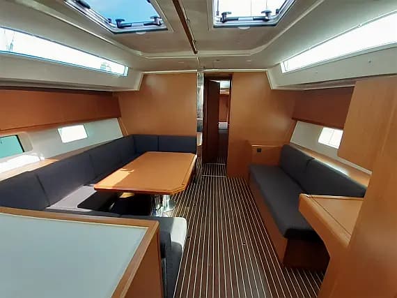 Bavaria C45 in Punta Ala - Photo 3