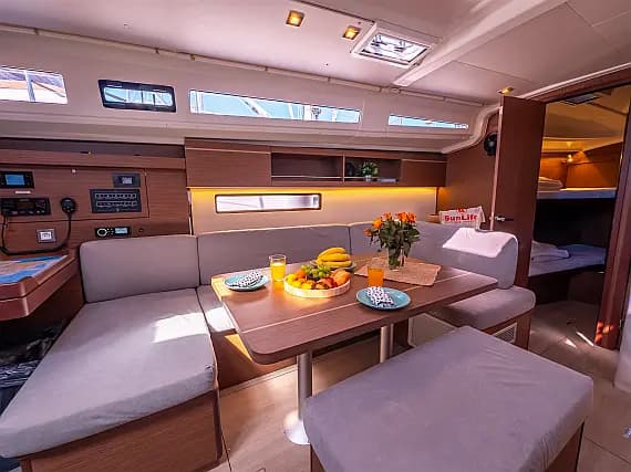 Oceanis 40.1 in Split / ACI Marina Split - Photo 3