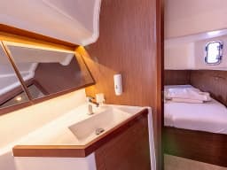 Oceanis 40.1 in Split / ACI Marina Split thumbnail 5