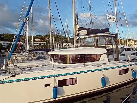 Lagoon 42 in Martinique / Le Marin - image 1