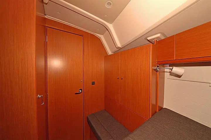Bavaria Cruiser 46 in Trogir / ACI Marina Trogir - Photo 4
