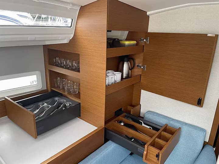 Sun Odyssey 410 in Pula / Tehnomont Marina Veruda - Photo 4