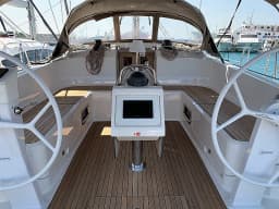Bavaria Cruiser 46 in Lavrion / Olympic Marina thumbnail 2