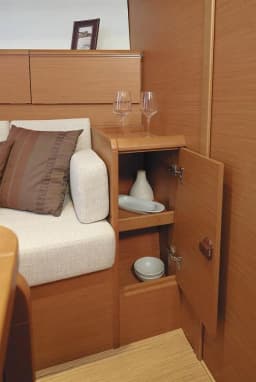 Sun Odyssey 379 in Salerno thumbnail 6