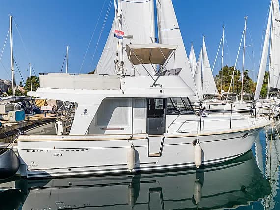 Swift Trawler 34 Fly in Zadar / Marina Zadar - Photo 1