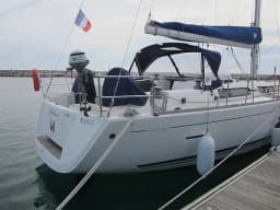 Dufour 445 Grand Large in Saint-Quay-Portrieux / Port d'Armor thumbnail 5
