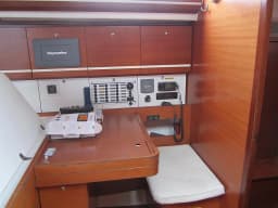 Dufour 445 Grand Large in Saint-Quay-Portrieux / Port d'Armor thumbnail 8