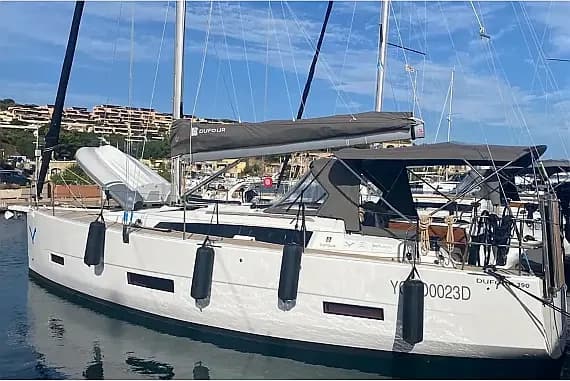 Dufour 390 in Sardinia / Portisco / Marina di Portisco - Photo 1
