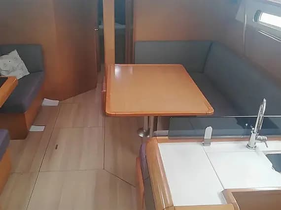 Sun Odyssey 439 in Volos / Port of Volos - Photo 3