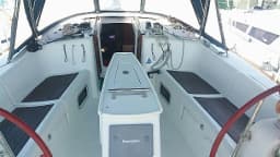 Oceanis 43 in Lefkada / Nikiana Marina thumbnail 10