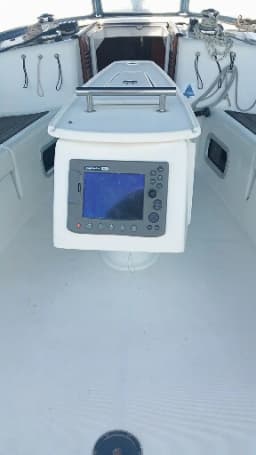 Oceanis 43 in Lefkada / Nikiana Marina thumbnail 12