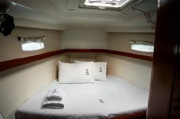 Oceanis 43 in Lefkada / Nikiana Marina thumbnail 17