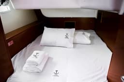 Oceanis 43 in Lefkada / Nikiana Marina thumbnail 24