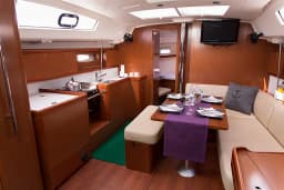 Oceanis 43 in Lefkada / Nikiana Marina thumbnail 26