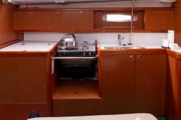 Oceanis 43 in Lefkada / Nikiana Marina thumbnail 28