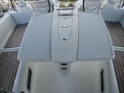Oceanis 43 in Lefkada / Nikiana Marina thumbnail 30