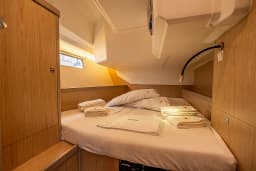 Oceanis 45 in Salerno / Marina d'Arechi thumbnail 11