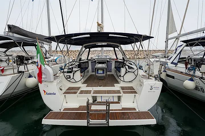 Oceanis 45 in Salerno / Marina d'Arechi - Photo 4