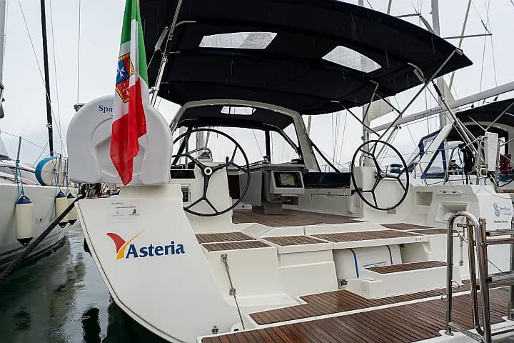 Oceanis 45 in Salerno / Marina d'Arechi - Photo 5