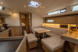 Oceanis 45 in Salerno / Marina d'Arechi thumbnail 6