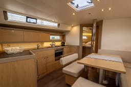 Oceanis 45 in Salerno / Marina d'Arechi thumbnail 7