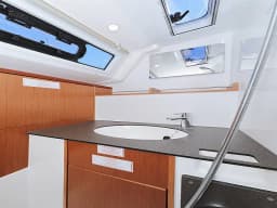 Bavaria Cruiser 37 in Zadar / Marina Zadar thumbnail 102