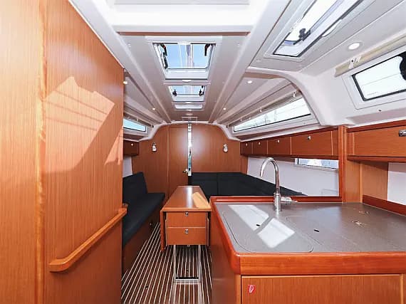 Bavaria Cruiser 37 in Zadar / Marina Zadar - Photo 3