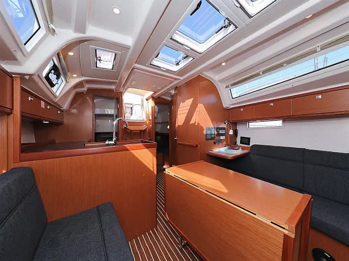 Bavaria Cruiser 37 in Zadar / Marina Zadar - Photo 5