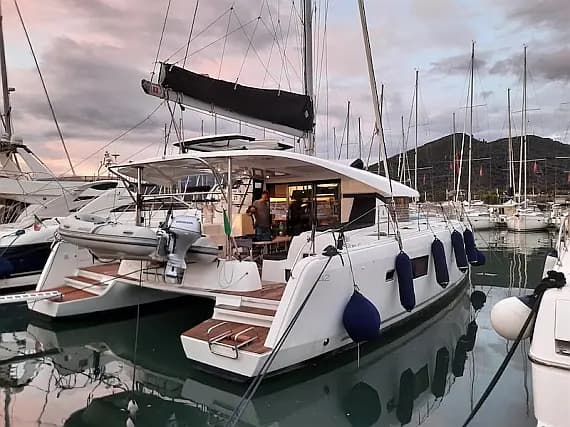 Lagoon 42 in Sardinia / Portisco / Cala dei Sardi - Photo 1