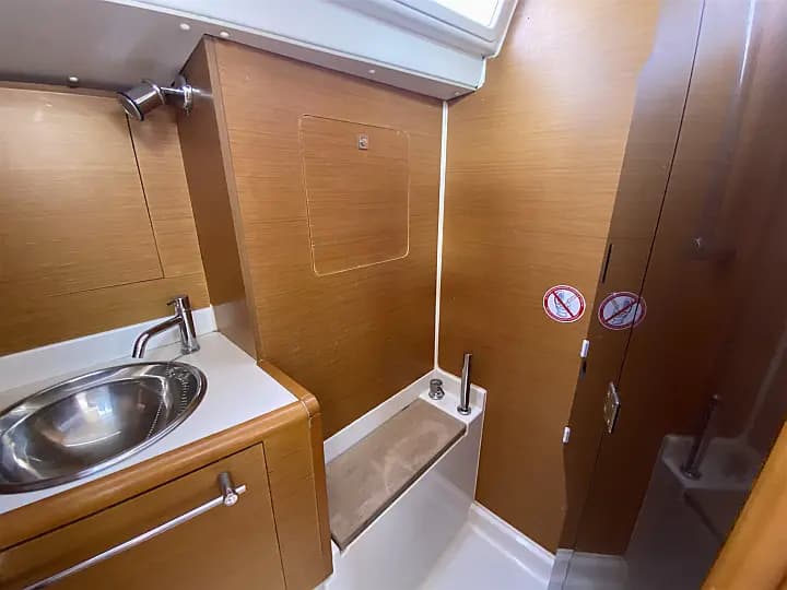 Sun Odyssey 409 in Fethiye / Ece Marina - Photo 5