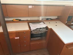 Bavaria C42 in Göcek / Marinturk Village Port thumbnail 11