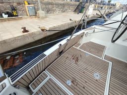Sun Odyssey 519 in Lavrion / Olympic Marina thumbnail 5